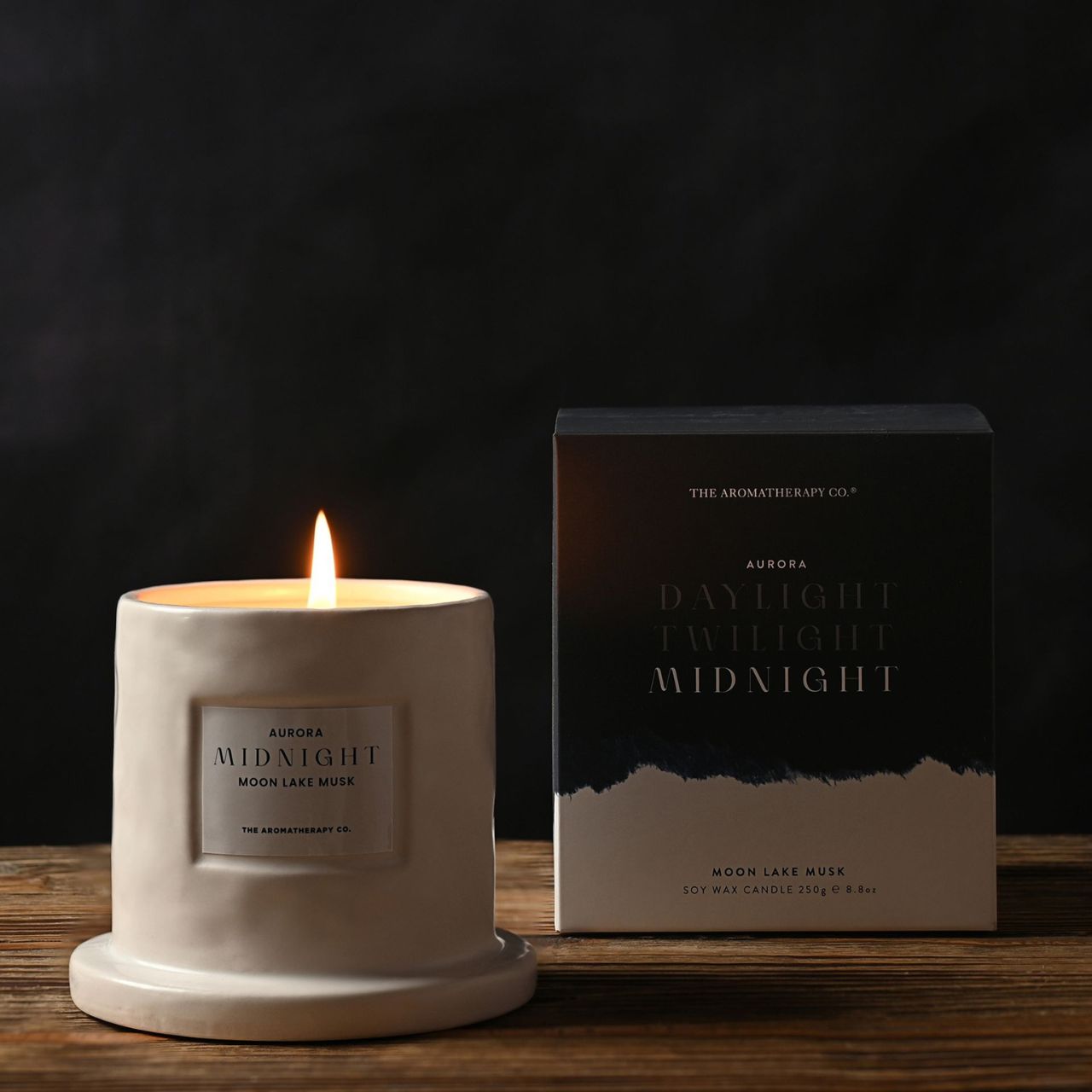 As dawn breaks, this new addition to the Aurora range provides the opulent relaxation of moon lake musk.