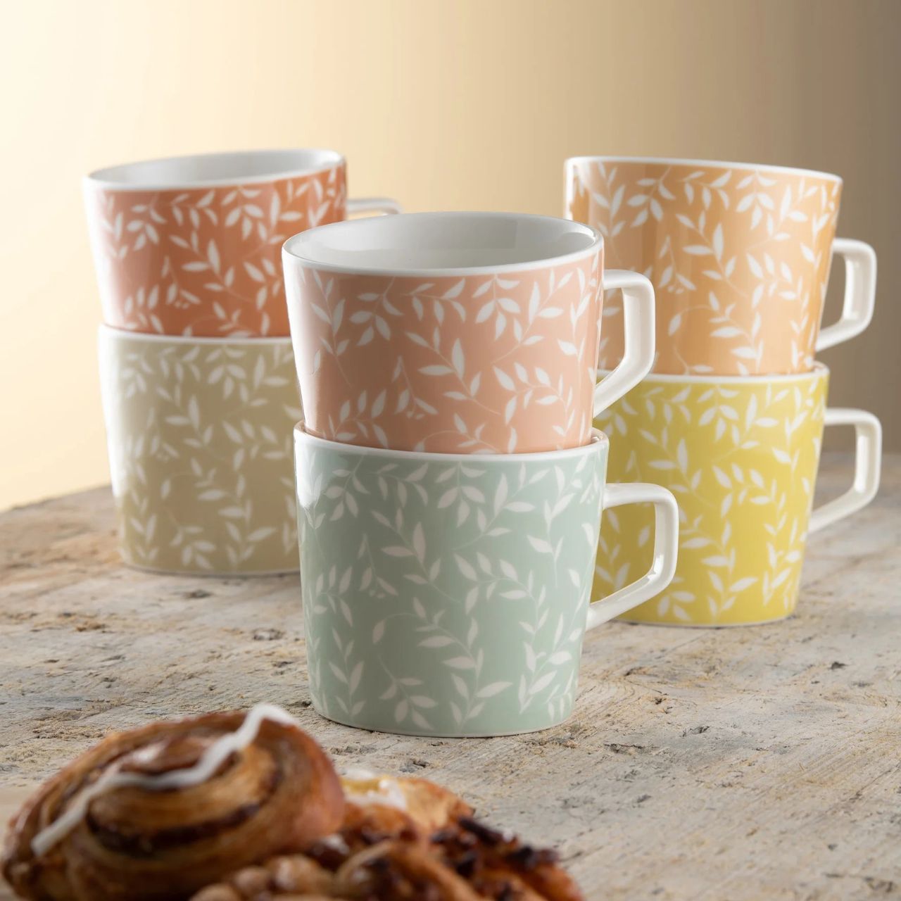 Elevate your coffee and tea moments with Aynsley's fine china mug sets. Designed for modern living, these mugs are both microwave and dishwasher safe, blending convenience with elegance.