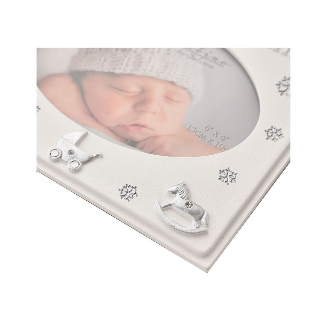 This gorgeous festive frame will melt hearts as quickly as the snowflakes upon it.