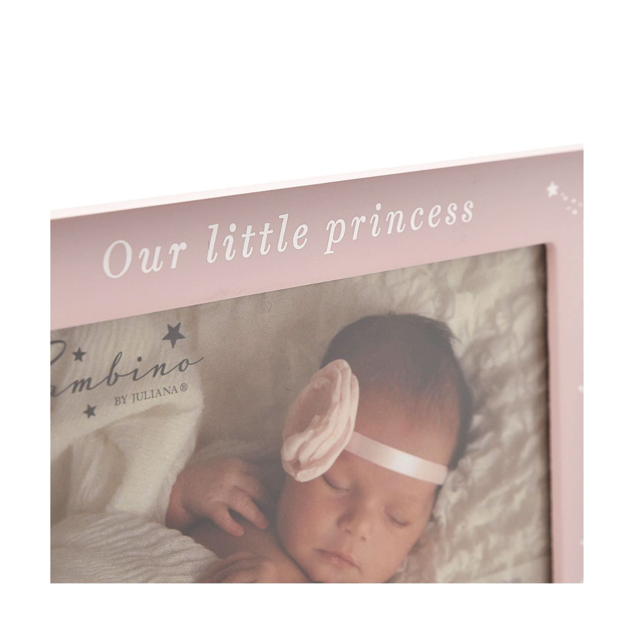 This exquisite landscape frame is an optimal way to beautifully present the photographs of a new-born daughter.