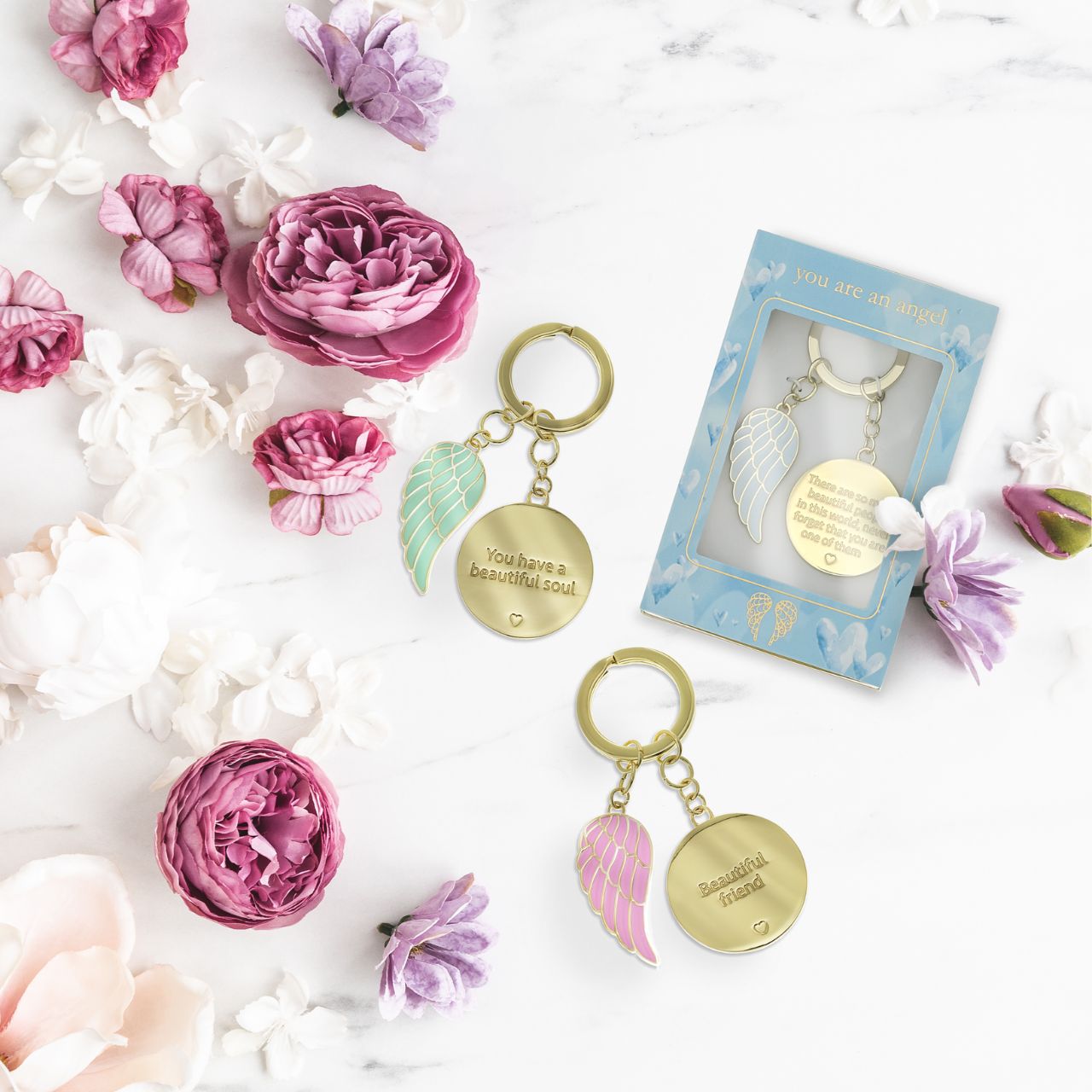 This symbolic accessory celebrates the beauty of connections, a meaningful token honouring the remarkable individuals who illuminate our lives.