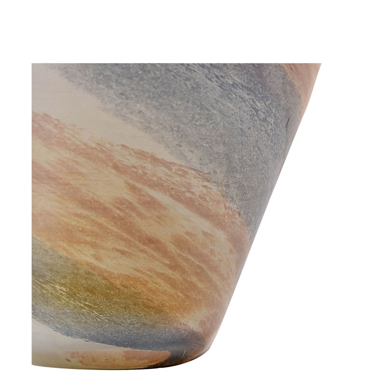 This chic perfume bottle brings a touch of yesteryear into the modern age.