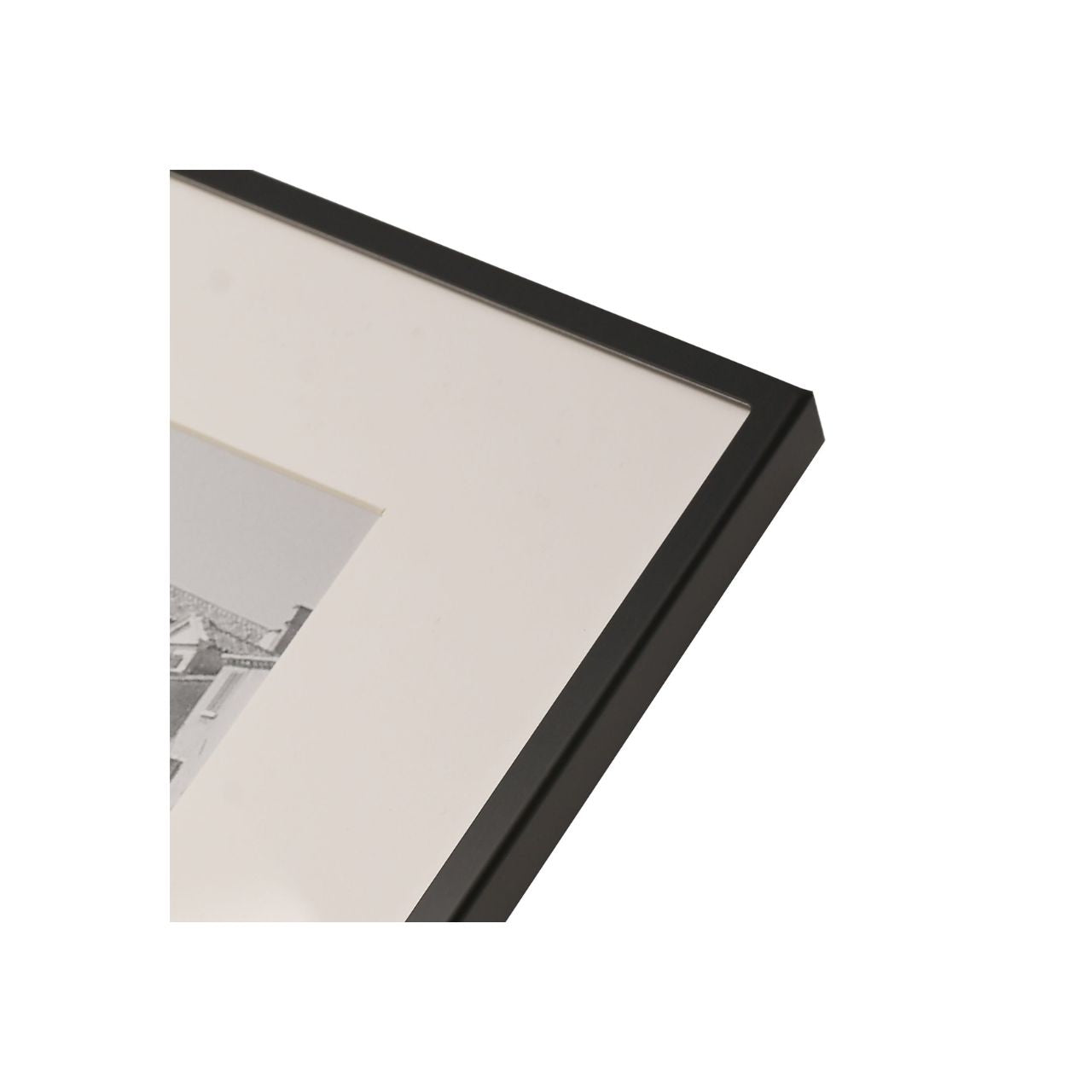 This beautifully decorated frame adds a modern touch to the home and gives treasured photographs the treatment they deserve.