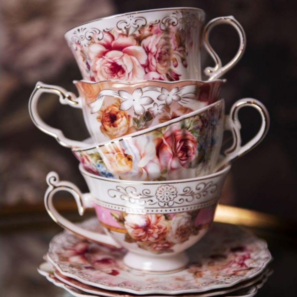 Clayre & Eef Romantic White Pink Porcelain Flowers Cup and Saucer Clayre & Eef's Romantic White style cup and saucer with flowers is perfect for adding a homey, rustic touch to tea time.