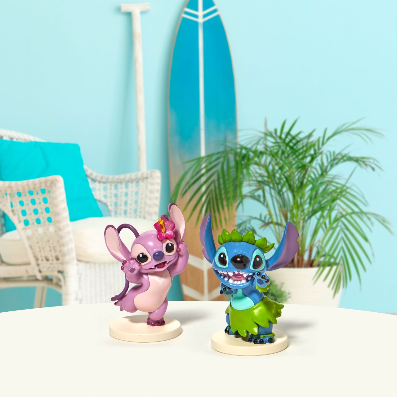 Grand Jester Studios Dancing Stitch Mini Figurine This cute and fun dancing Stitch mini figurine by Grand jester Studios is the perfect addition to any Stitch or Disney collection. Dressed in his finest grass skirt, Stitch is ready to show off his dancing skills at the luau.