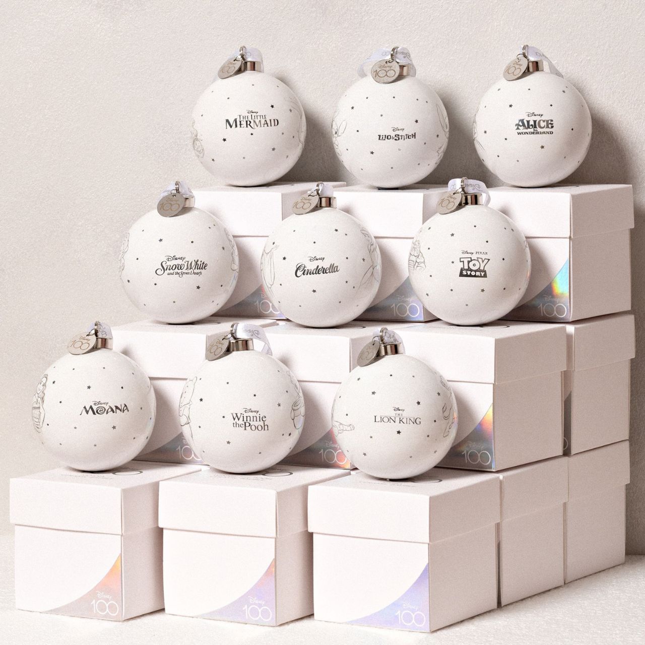 Disney 100 Bauble - Cinderella A Cinderella bauble from Disney 100 by DISNEY. This limited edition tree decoration captures the true magic of Disney on its centenary and can be enjoyed by fans of all ages at Christmas.