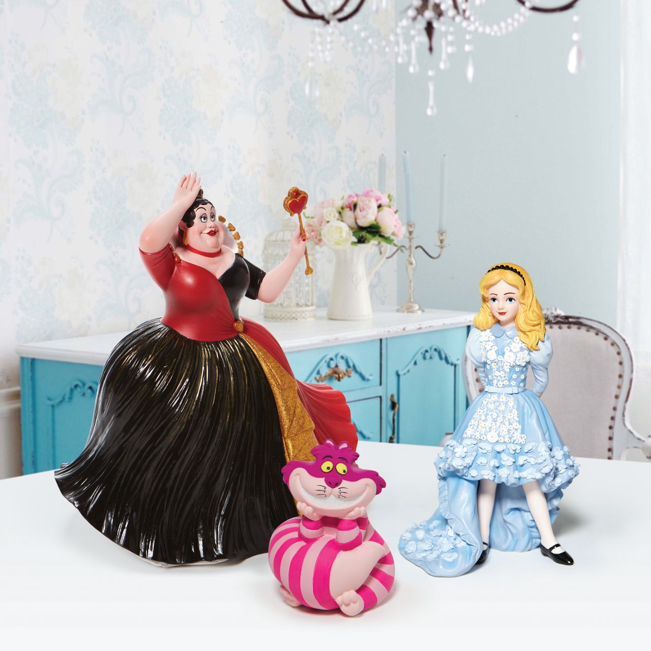Celebrate the 70th Anniversary of Disney's animated classic film Alice in Wonderland with Alice as she's never been seen before. Part of the Disney Couture de Force Collection, Alice is the talk of Wonderland in her fashion forward tea party dress. 