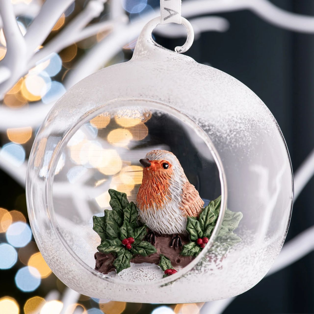 It's all in the detail... Take a peak at our Robin Hanging Crystal Bauble. This stunning bauble is sure to make your tree stand out from the rest.