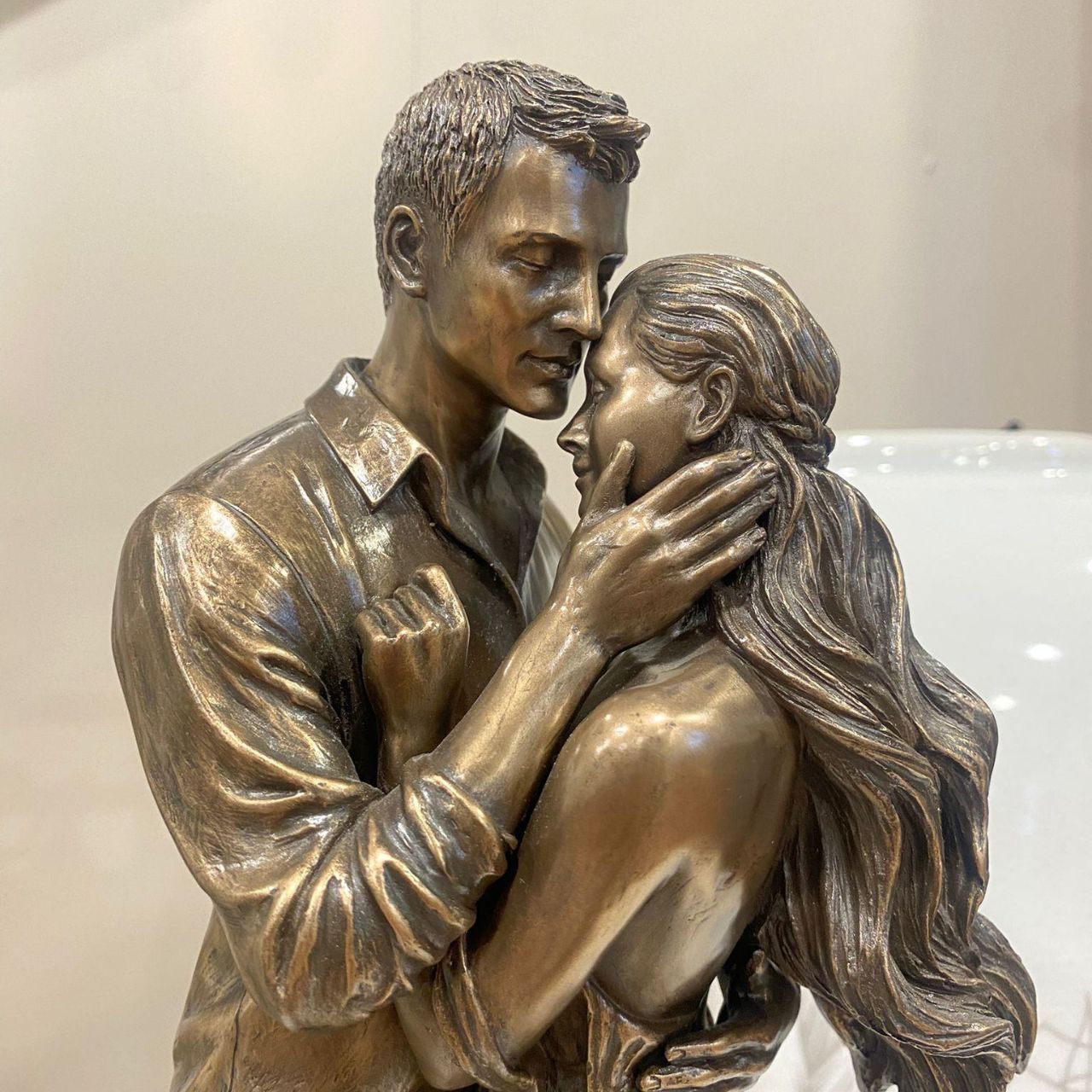 Beautifully modern couples embrace. Perfect for art lovers or for an occasional gift such as a wedding gift, or an engagement gift.