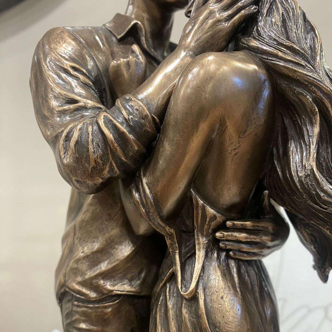 Beautifully modern couples embrace. Perfect for art lovers or for an occasional gift such as a wedding gift, or an engagement gift.