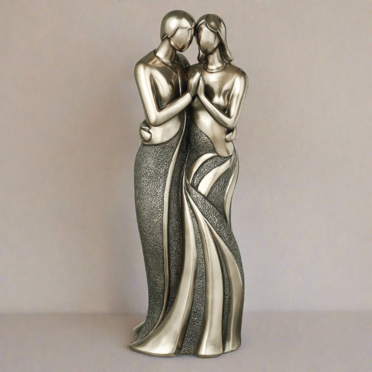 Perfect for art lovers or for an occasional gift such as a wedding gift, or an engagement gift.