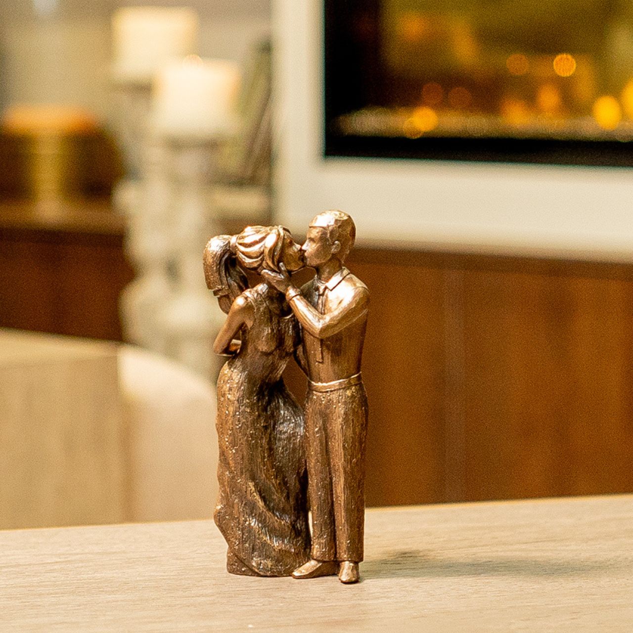 Love Life is the latest collection from Genesis Fine Arts. There are twelve pieces in this collection, with a piece to suit every occasion in a ladies life.