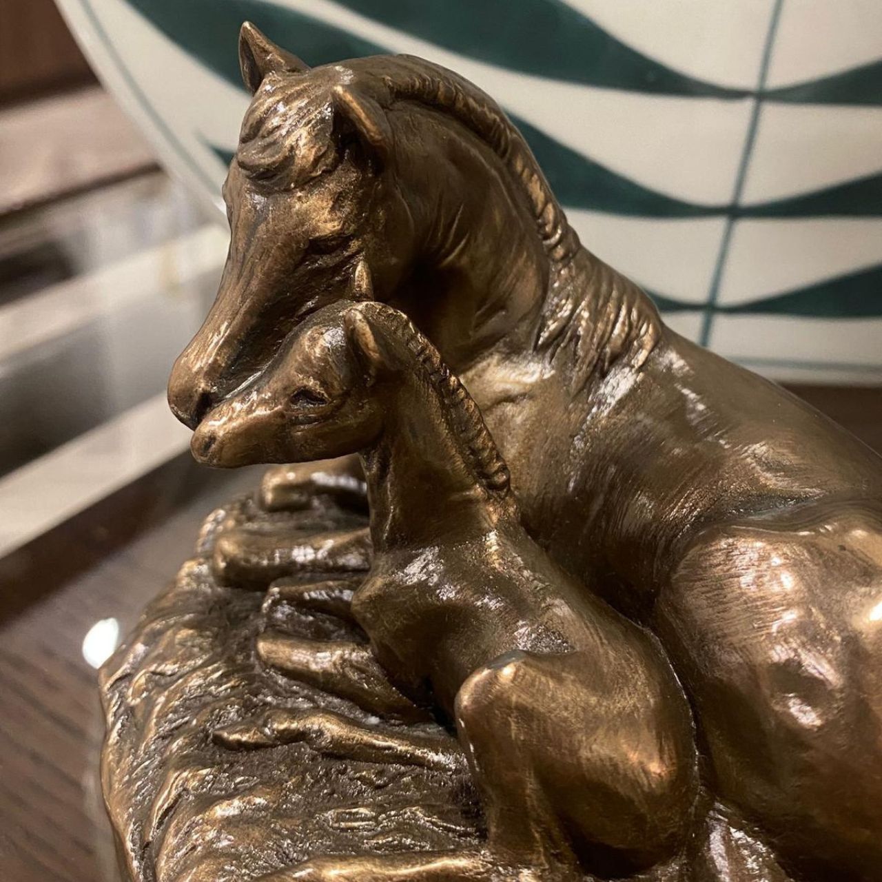 Pony and foal is one of the most popular pieces in the Genesis Collection ideal for a gift or presentation.