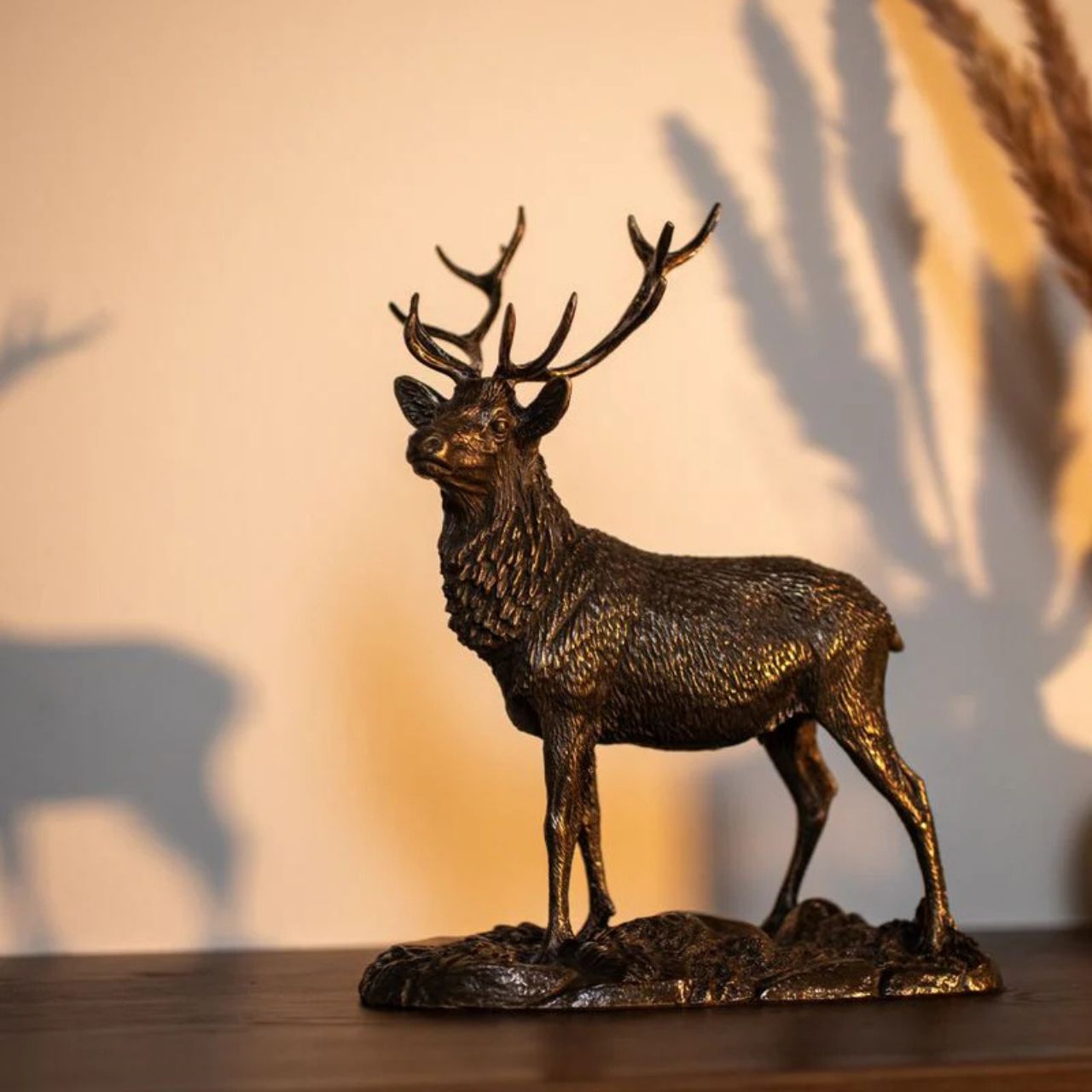 This striking cold cast bronze sculpture of the Stag would be sure to take pride of place on any mantel piece.