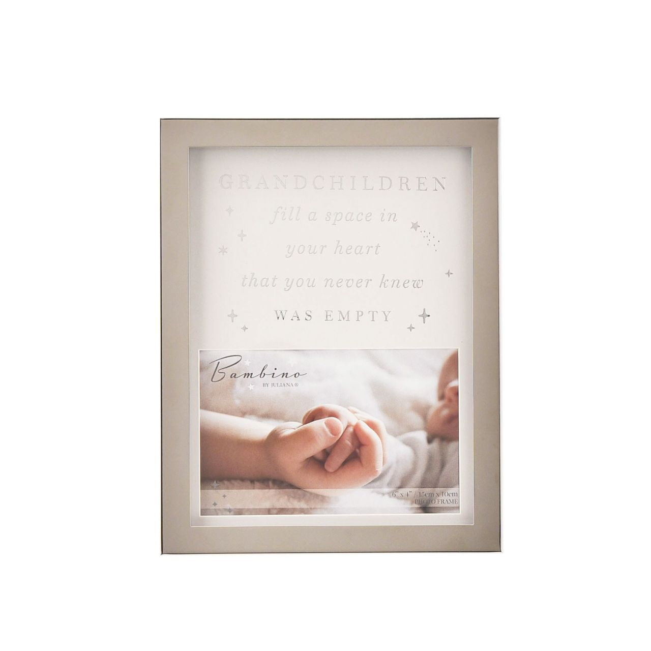 This exquisite landscape frame is an optimal way to beautifully present the photograph of new family arrivals.