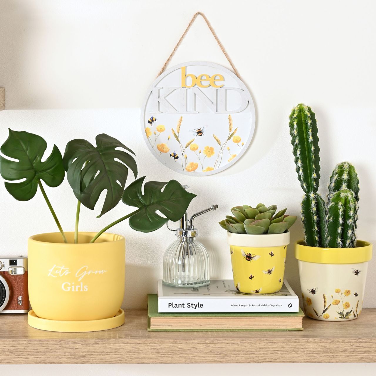 Welcome to the Country Living collection; a range of rustic gifts, home and garden accessories designed to connect you with nature.