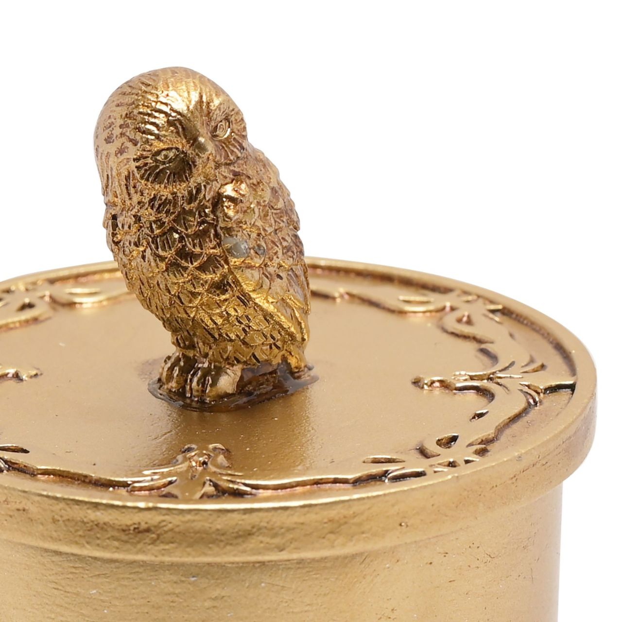 Warner Bros Harry Potter Alumni Trinket Box Hedwig Harry Potter Alumni Trinket Box Hedwig A Hedwig trinket box by HARRY POTTER®. This spellbinding trinket box is adorned Hedwig the Owl and filled with Hogwarts magic.