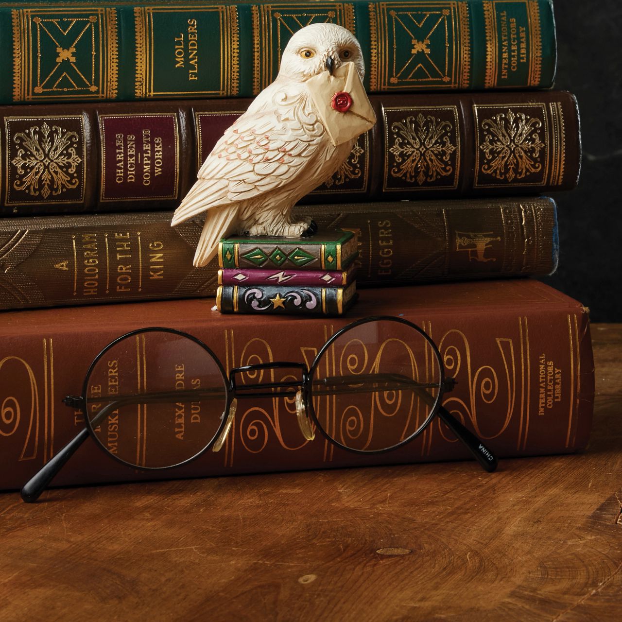 Launched January 2025, the Harry Potter by Jim Shore collection brings the iconic characters from the film franchise to life in a whole new way. Hand carved and painted in high quality cast stone, Mini Hedwig is the perfect addition to any collection.