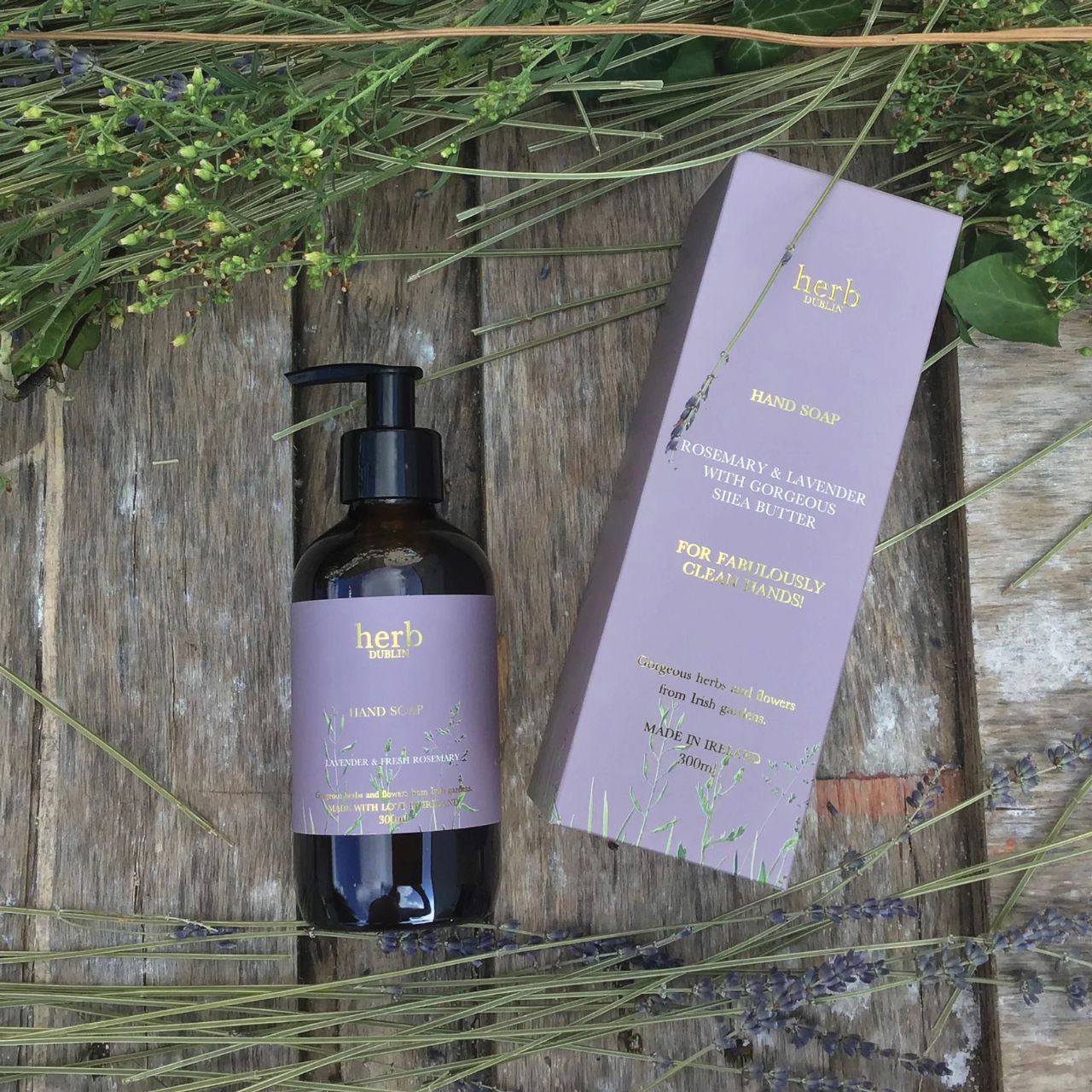 Pure Luxury hand wash. With this beautiful combination lavender and fresh garden rosemary cleanliness really is next to Godliness!