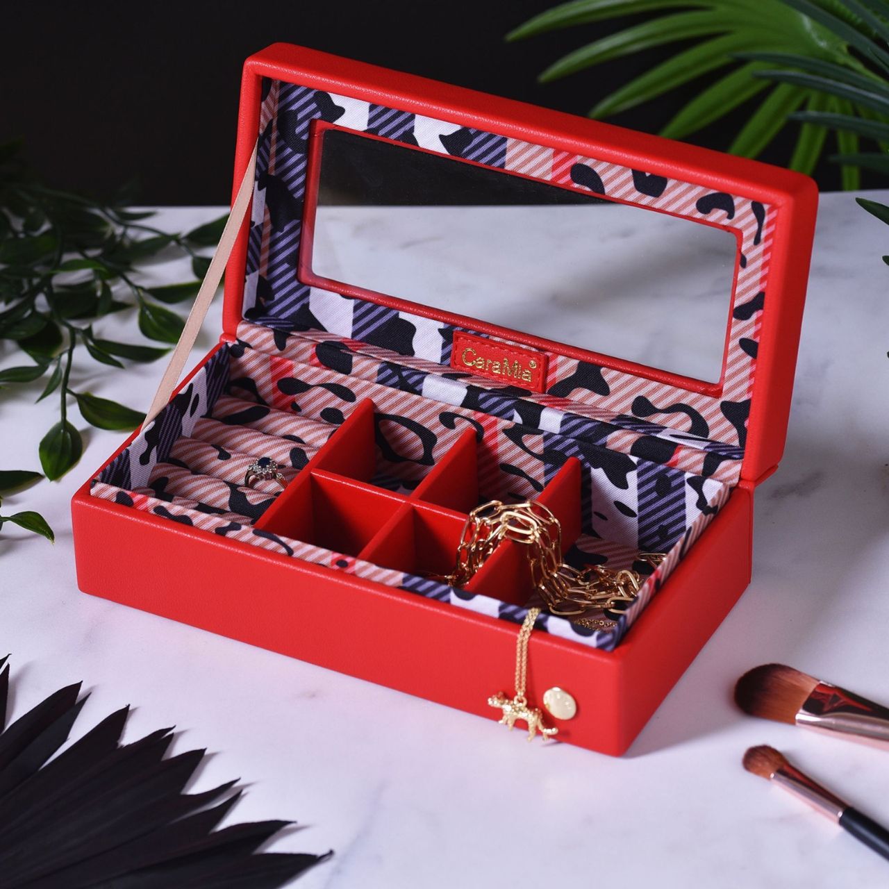 This striking jewellery case provides the perfect storage solution for those with style and flair.