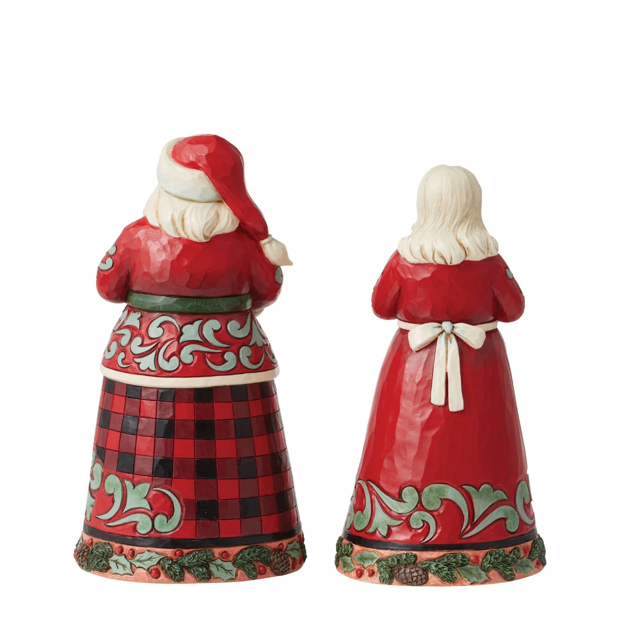 Designed by award winning artist Jim Shore as part of the Heartwood Creek Highland Glen Collection, hand crafted using high quality cast stone and hand painted, Santa & Mrs Claus are perfect for the Christmas season. Packaging: Full colour, fully branded gift box with photo.