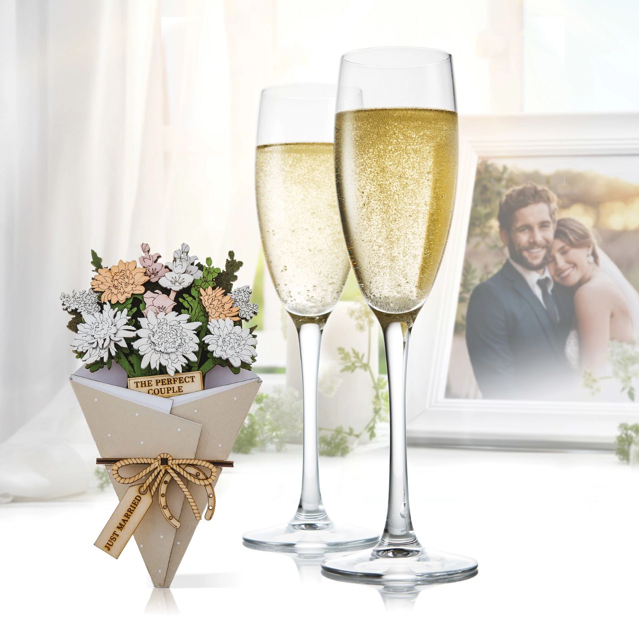 Surprise and delight someone with a beautiful bouquet figural card - Send them loads of love through the post with our letterbox inspired 3D figurine card..