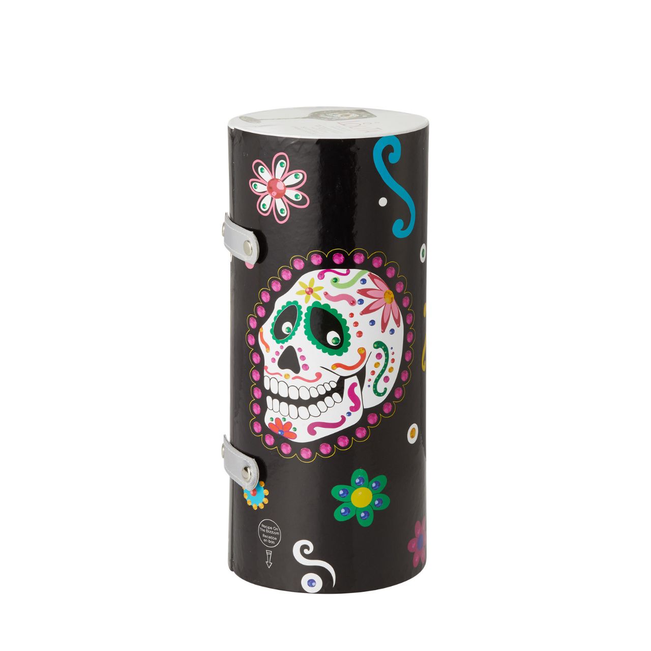 The Sugar Skull is used as a symbol of celebration to honour the lost. Toast to those gone with this spooktacular superbling wine glass. Guaranteed to fill your Halloween night's festivities with just the right combination of spellbinding and spooky. Hand wash only. Securely packaged in a beautiful, decorative gift box.