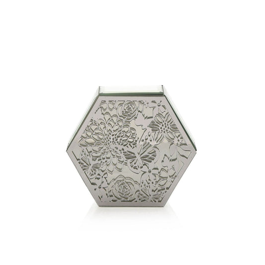 The outstanding decoration of this trinket box makes it a gift to be cherished forever.