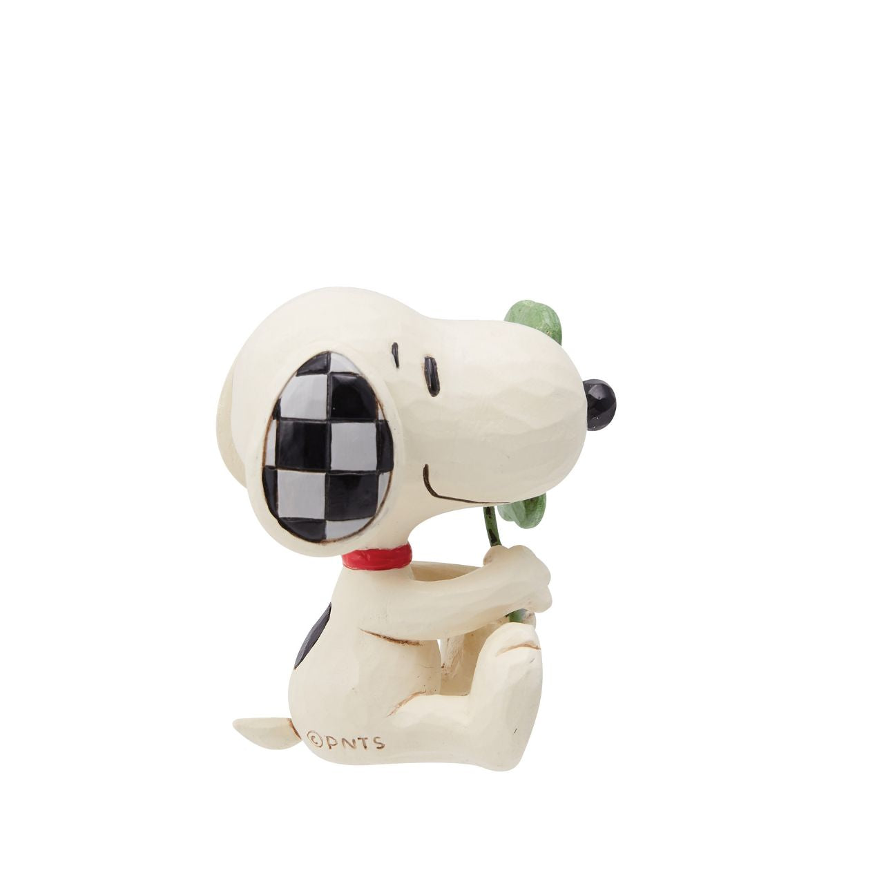 Holding a four leaf clover, Snoopy is wishing you all the luck. From the Peanuts by Jim Shore collection, this mini figurine is the perfect gift for those needing a little bit of courage and luck in their life, whether it be for examples, a new job or competiting, Snoopy has it for you.