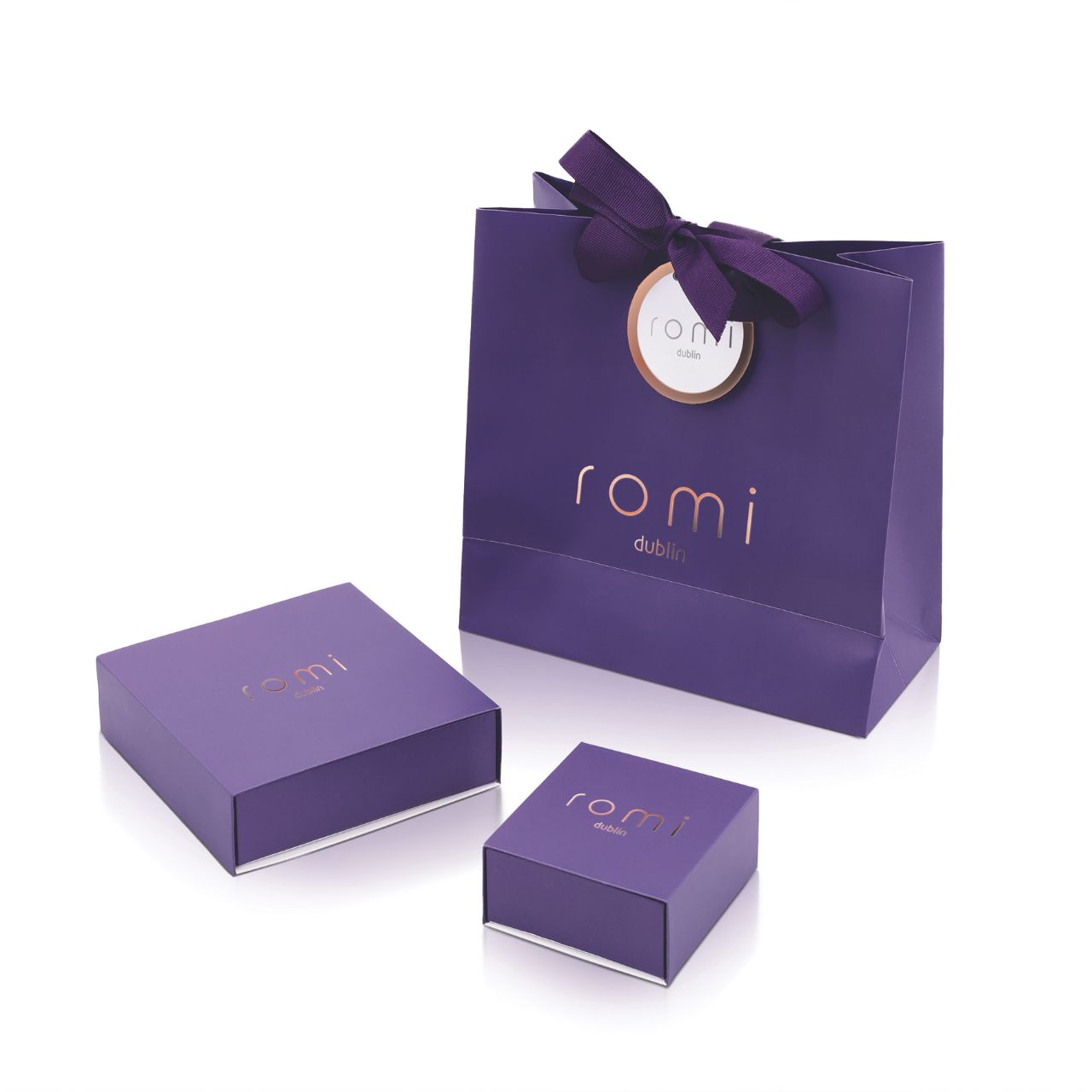 Romi Dublin Gold Net Bracelet  This easy-to-wear jewellery collection was inspired by daughter Romi who loves to style and accessorise. An outfit isn’t complete until the perfect pieces of jewellery and accessories have been selected to enhance it.