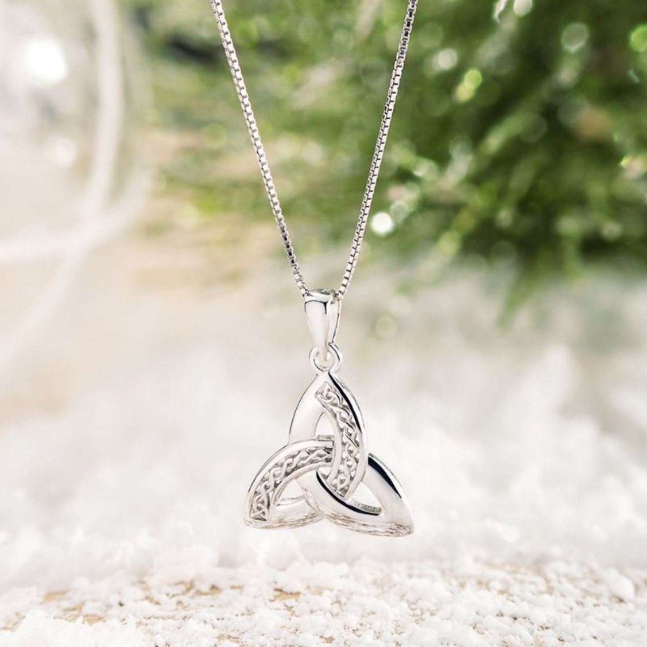 Solvar Sterling Silver Celtic Trinity Knot Pendant 18” Chain This timeless sterling silver pendant features the iconic Trinity Knot, and has been Irish hallmarked in Dublin Castle. The Trinity Knot dates back to monks who worked tirelessly to illustrate the gospels, with the circular design (with no beginning and no end) representing eternal life and endless love.