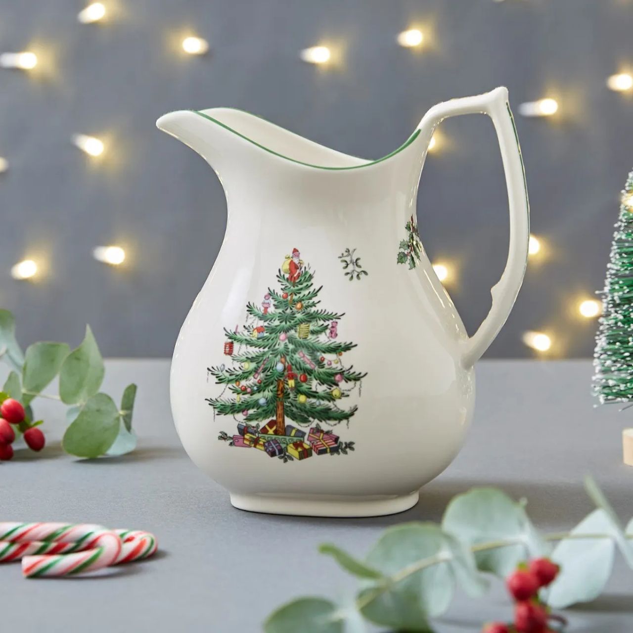 From fresh orange juice in the morning to spiced punch in the evening, there's plenty of pouring to be done at Christmas. Wow your guests with a beautifully themed table, including this festive jug featuring Spode’s loved Christmas Tree design. It can hold drinks, or a bunch of seasonal flowers as a wintery centrepiece.