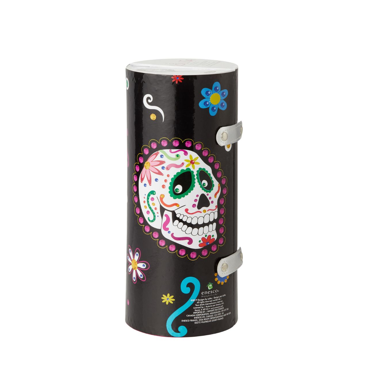 The Sugar Skull is used as a symbol of celebration to honour the lost. Toast to those gone with this spooktacular superbling wine glass. Guaranteed to fill your Halloween night's festivities with just the right combination of spellbinding and spooky. Hand wash only. Securely packaged in a beautiful, decorative gift box.
