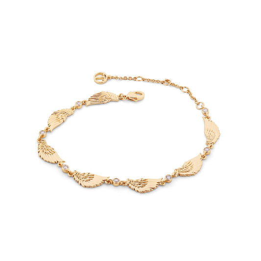 Elevate your style with the Tipperary Angel Wings Bracelet Gold. This stunning piece features delicate angel wings in shiny gold, symbolizing protection and grace. Made by Tipperary, known for their quality and craftsmanship, this bracelet is the perfect addition to any outfit.
