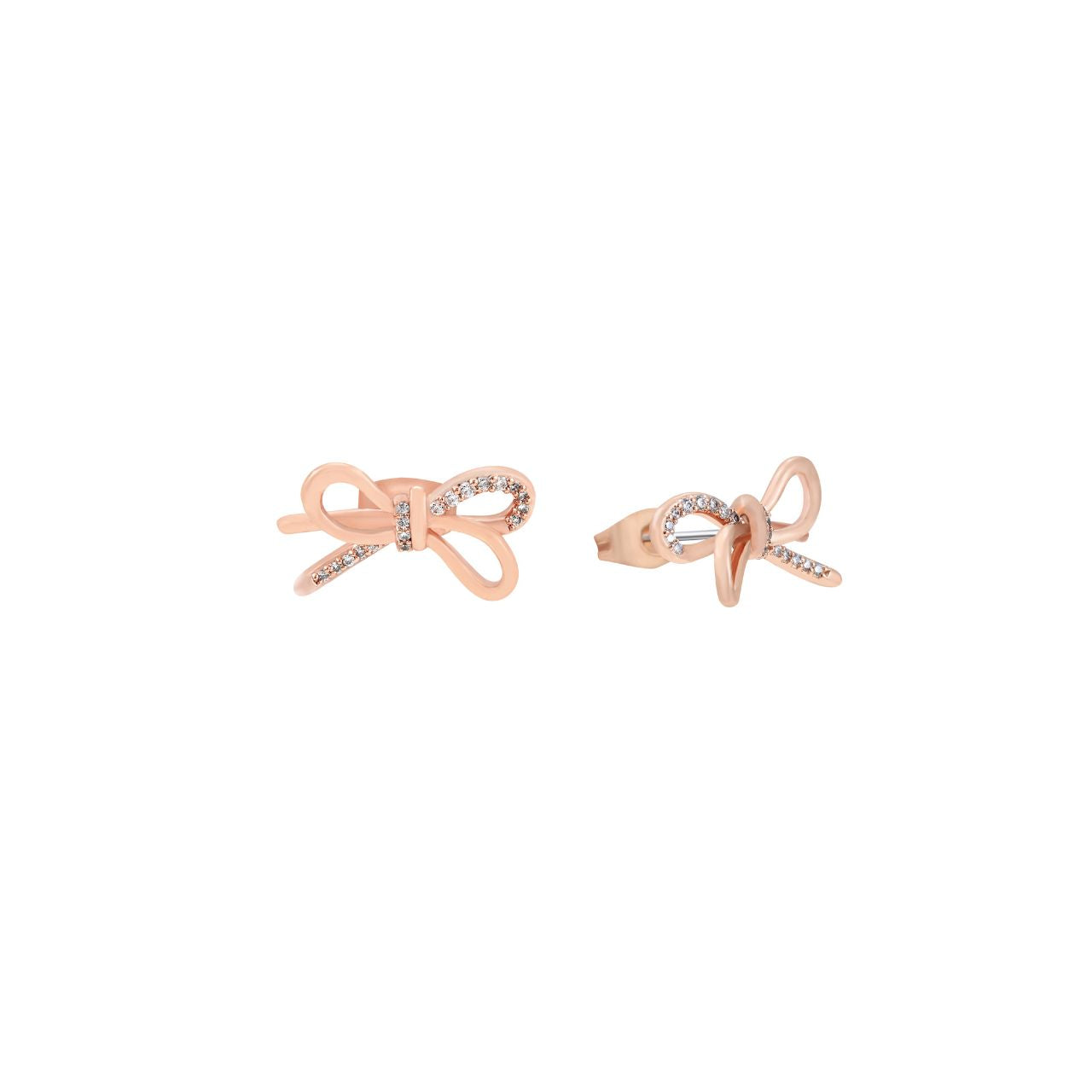 Delicate yet powerful, the bow has long been a symbol of love, unity and effortless sophistication. Our Bow Collection celebrates this timeless motif with exquisite craftmanship and refined beauty. The Bow Collection is a tribute to the art of tying together style and sentiment. Tie your story together and explore the Bow Collection today.