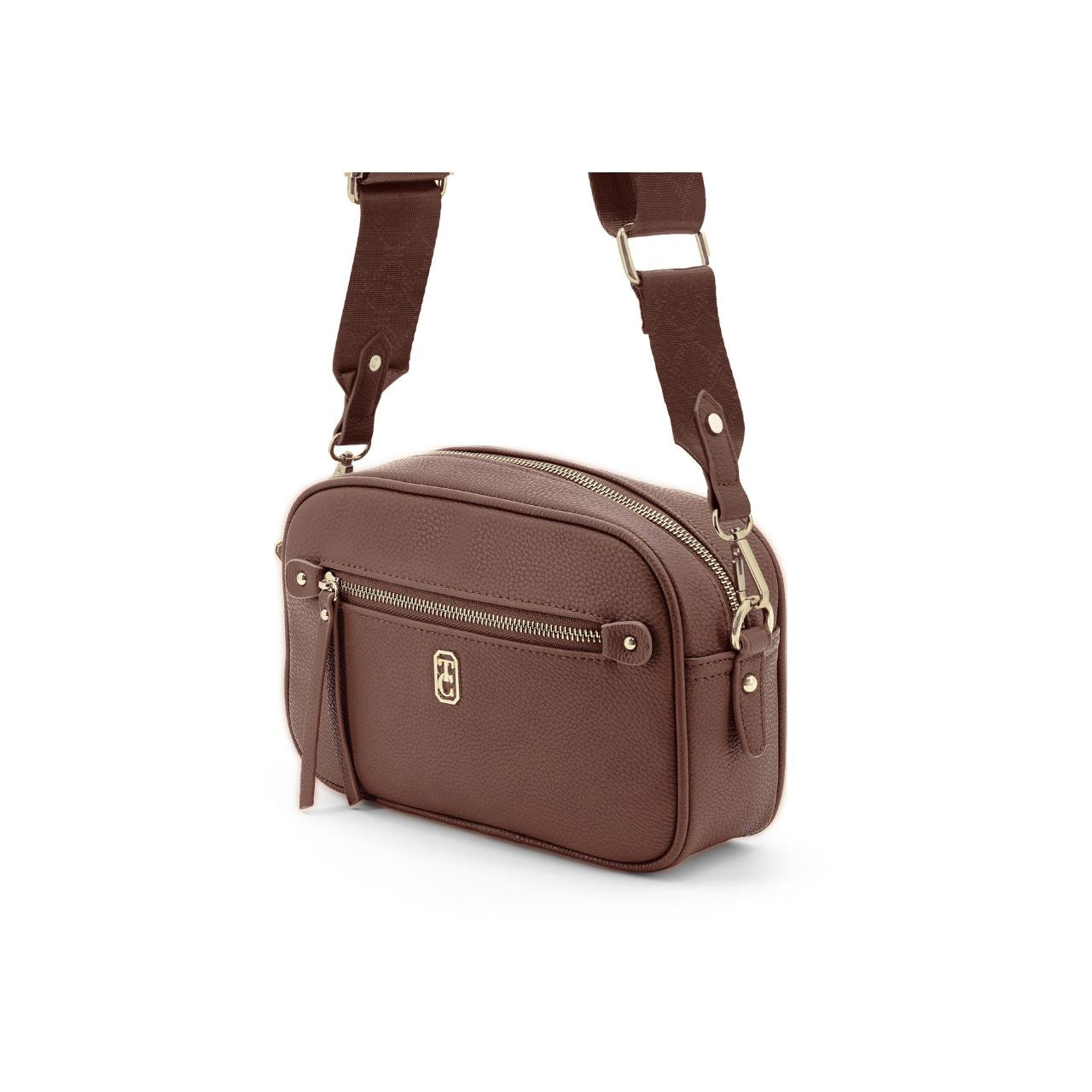 The Brooks Cross Body Bag in rich chocolate brown is a versatile everyday essential from Tipperary. Designed for comfort and style, this crossbody bag features an adjustable strap that sits perfectly across your body, leaving your hands free.