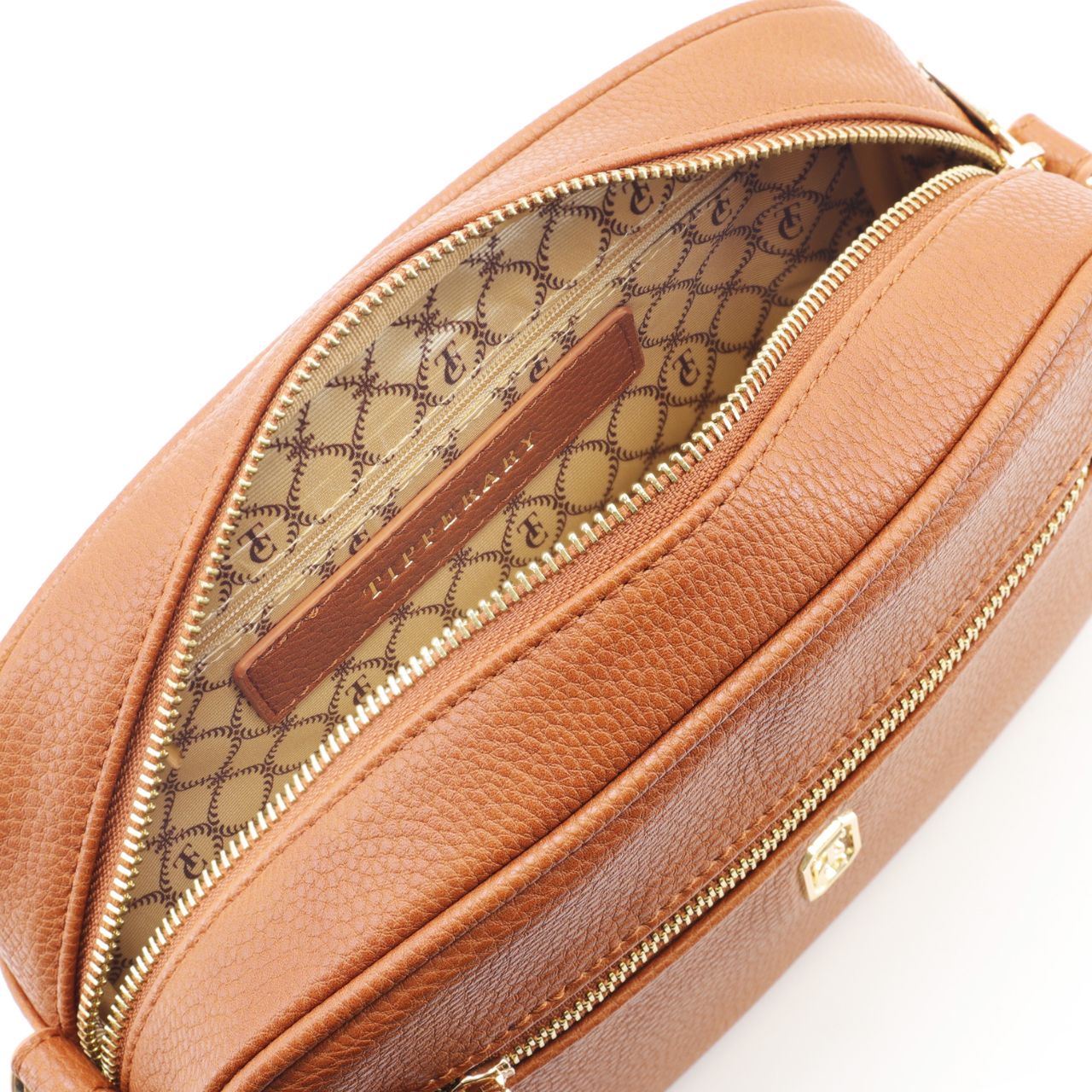 Handbags & Wallets Introducing our exclusive collection of animal friendly PU leather look handbags and wallets. Expertly designed and manufactured. The Tipperary design team travelled the world, visiting all the designer fashion shows in order to create these on-trend chic and functional handbags. From casual days to formal affairs, we have a handbag to suit your every requirement.