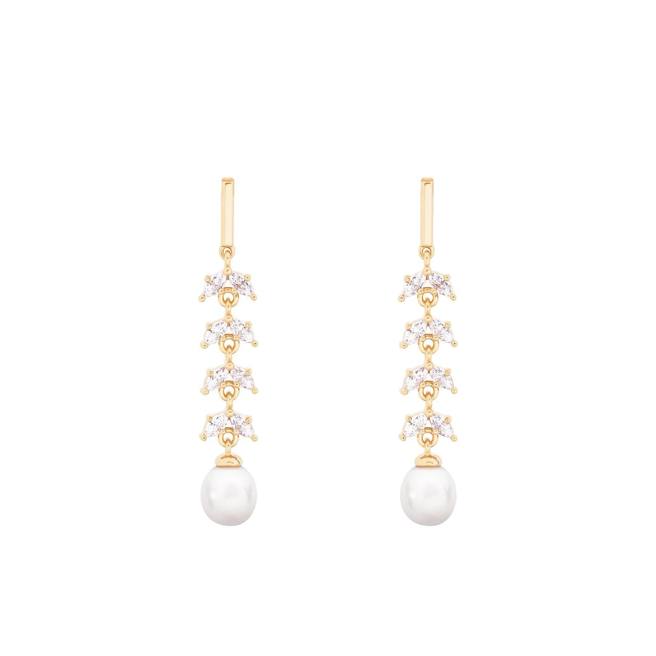 Add a touch of elegance to any outfit with these stunning gold pearl and CZ drop earrings by Tipperary. With a timeless design, these earrings will effortlessly elevate your look. The lustrous pearl and sparkling CZ add a touch of sophistication, making these earrings the perfect accessory for any occasion.
