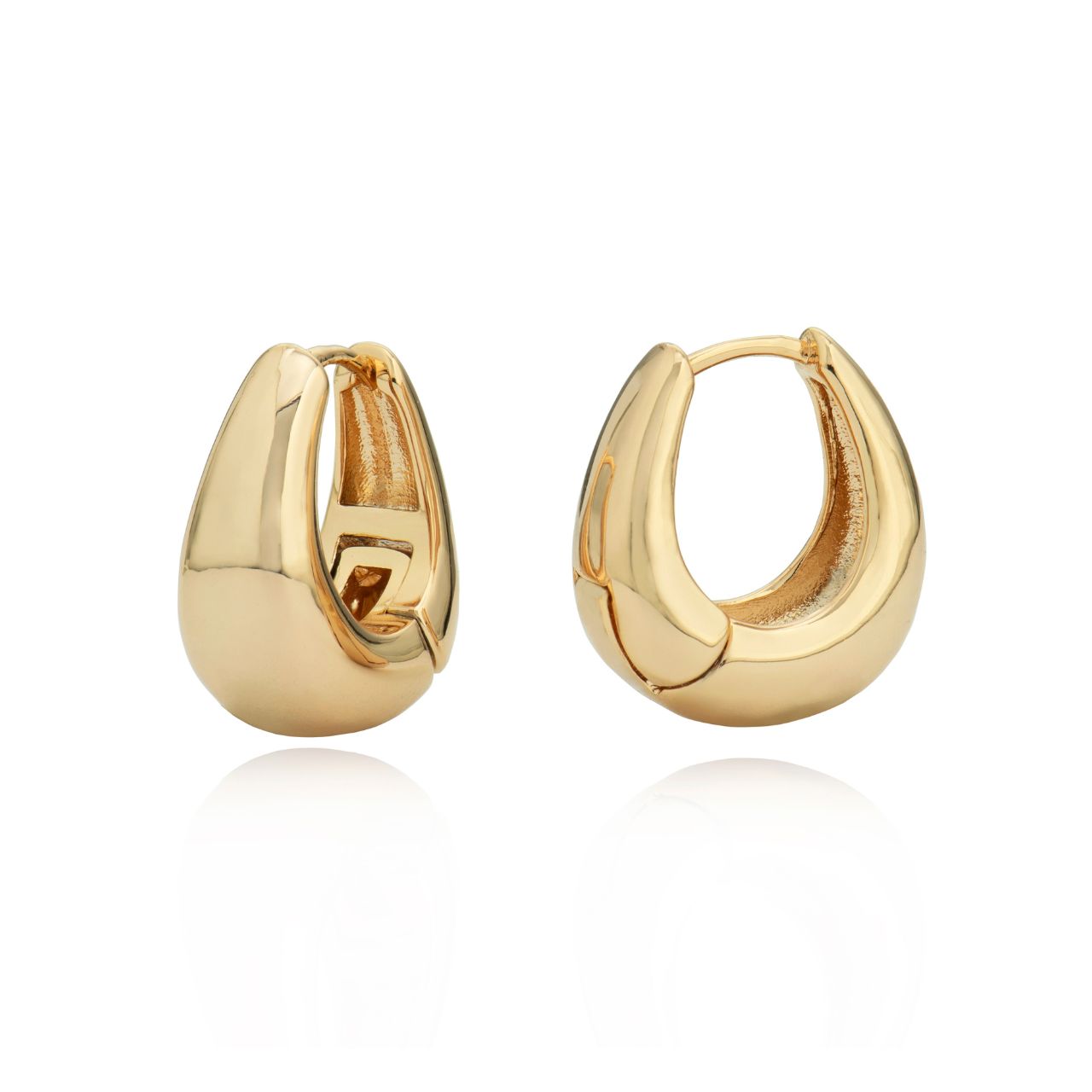Introducing the Tipperary Pebble Hoop Earrings in Yellow Gold. These elegant earrings feature a unique pebble design, adding a touch of sophistication to any outfit.