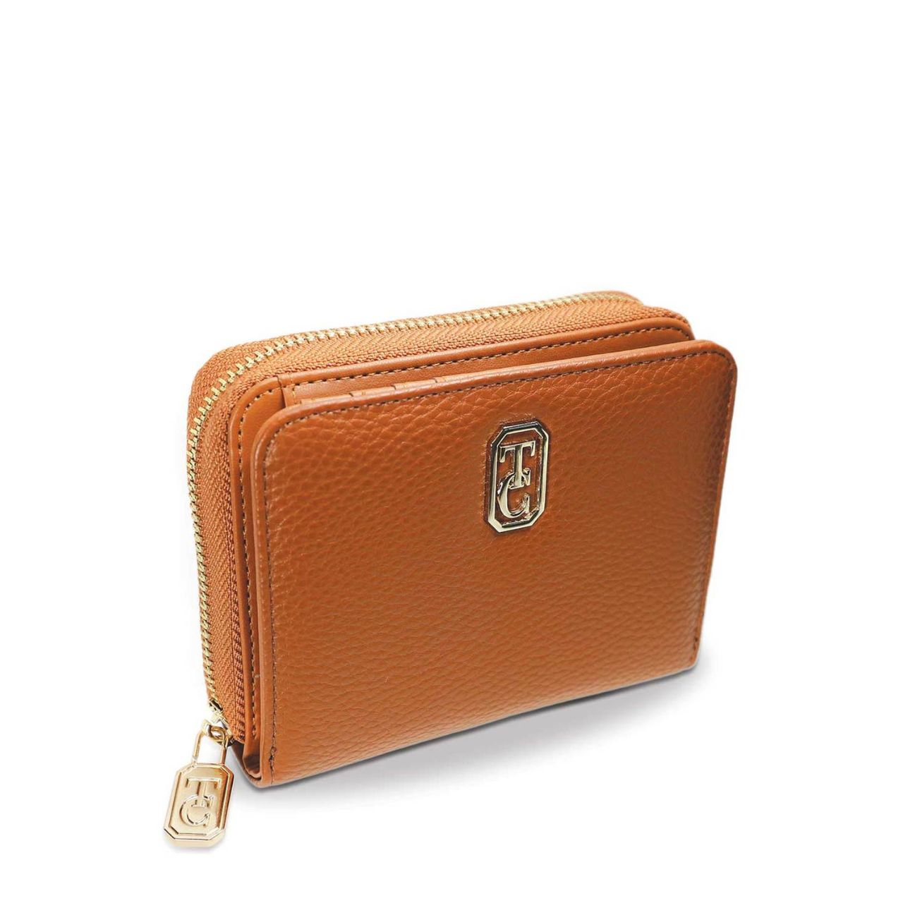 The Windsor Purse - Tan Small by Tipperary Perfectly sized this versatile wallet will compliment any handbag. Packed into a compact shape, designed to make your life easier!