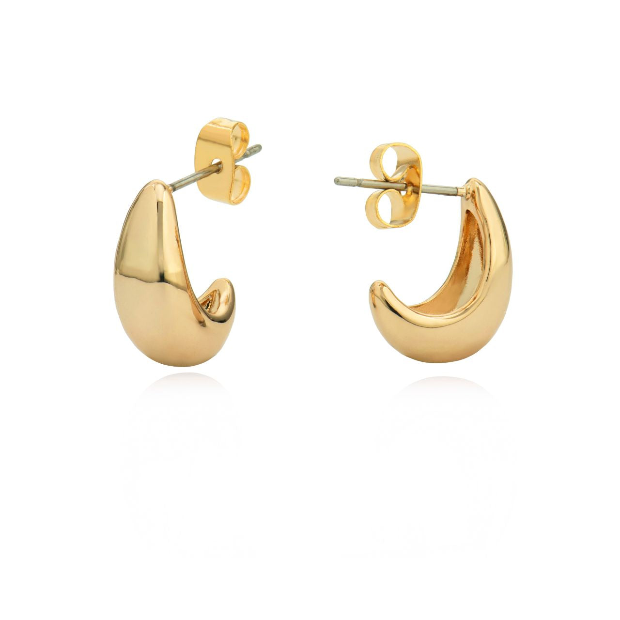 Effortlessly elevate your style with Tipperary's Mini Pebble Hoop Earrings in stunning yellow gold. Crafted with attention to detail, these earrings are the perfect finishing touch to any outfit. Exude elegance and sophistication with these versatile and timeless accessories.