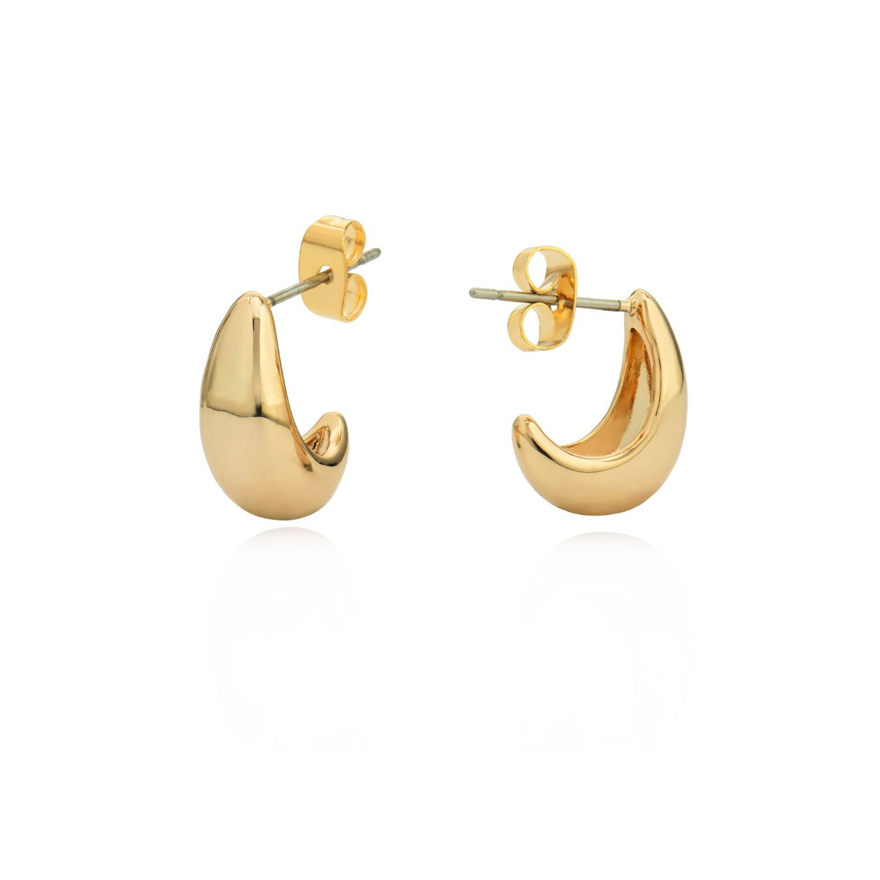 Effortlessly elevate your style with Tipperary's Mini Pebble Hoop Earrings in stunning yellow gold. Crafted with attention to detail, these earrings are the perfect finishing touch to any outfit. Exude elegance and sophistication with these versatile and timeless accessories.