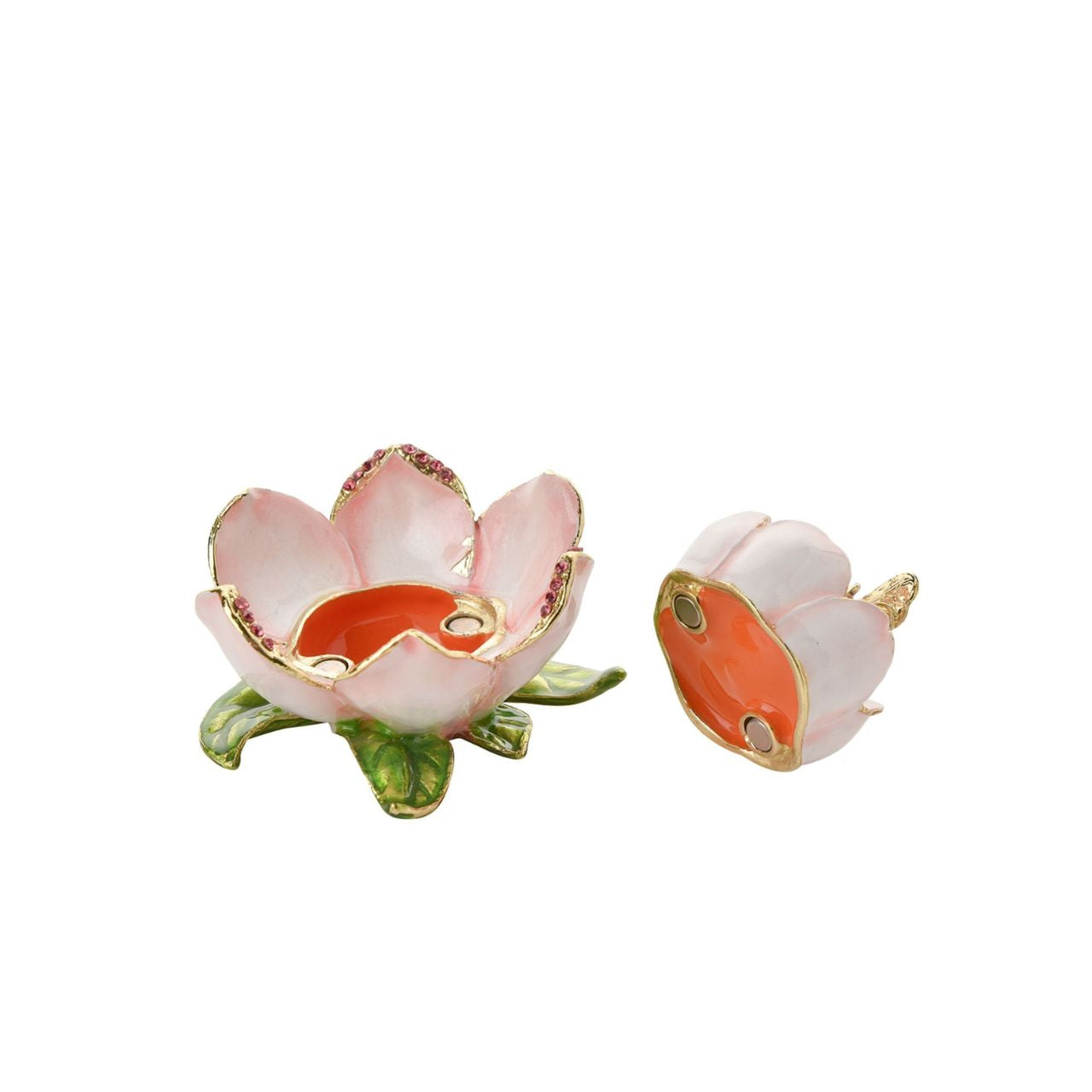 Features an attractive design which stands out with sparkling embellishments, further adding artistic appeal.