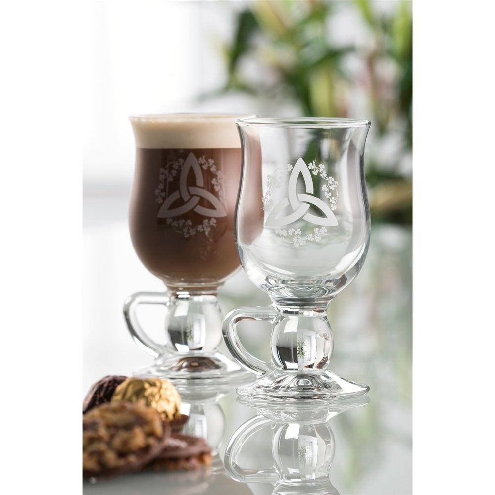 Trinity Knot Latte Mugs Pair by Galway Crystal Feel the warmth of your coffee through the beautiful Galway Crystal Irish Blessing Latte Mugs. An ideal finishing touch to a meal, or just for the end of a very long day. Perfect use for a special occasion or treat yourself to fine dining everyday. Ideal for lattes, coffees and other hot beverages.