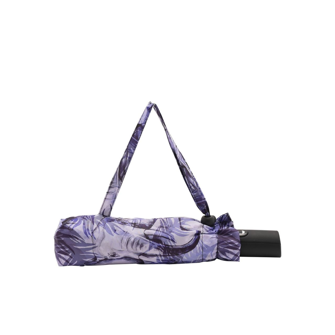 This premium umbrella has a auto open & close feature, so at a touch of a button the canopy fully opens and then press the button again to collapse the canopy… a handy function when you’re in and out of buildings or shops.