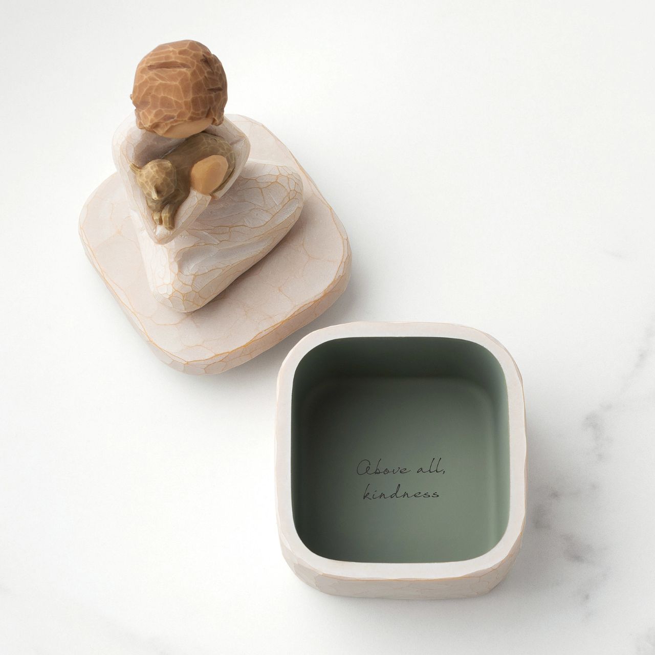 Kindness Girl Keepsake Box by Willow Tree A gift for those who love cats and treasure their affection. Keepsake Boxes are small, sweet places to keep jewellery, hair accessories, notes. Inside, the bottom of this box reveals the sentiment, "Above all, kindness".