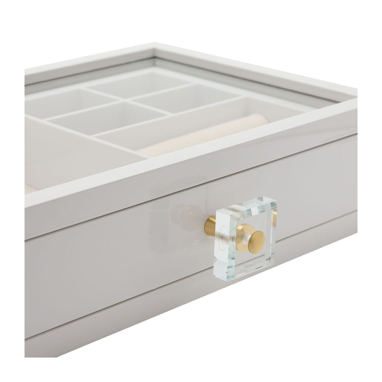 Keep your jewellery safe and ordered with this stylish contemporary white jewellery box, from the SOPHIA Classic Collection.