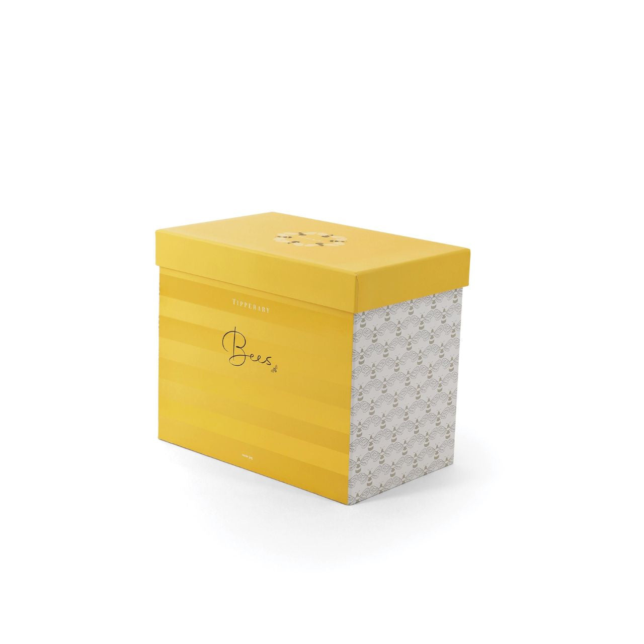 Add a splash of colour to your kitchen with our Tipperary Crystal New Bees Collection. The stunning range features the busy bumble bee design sure to brighten up your kitchen.
