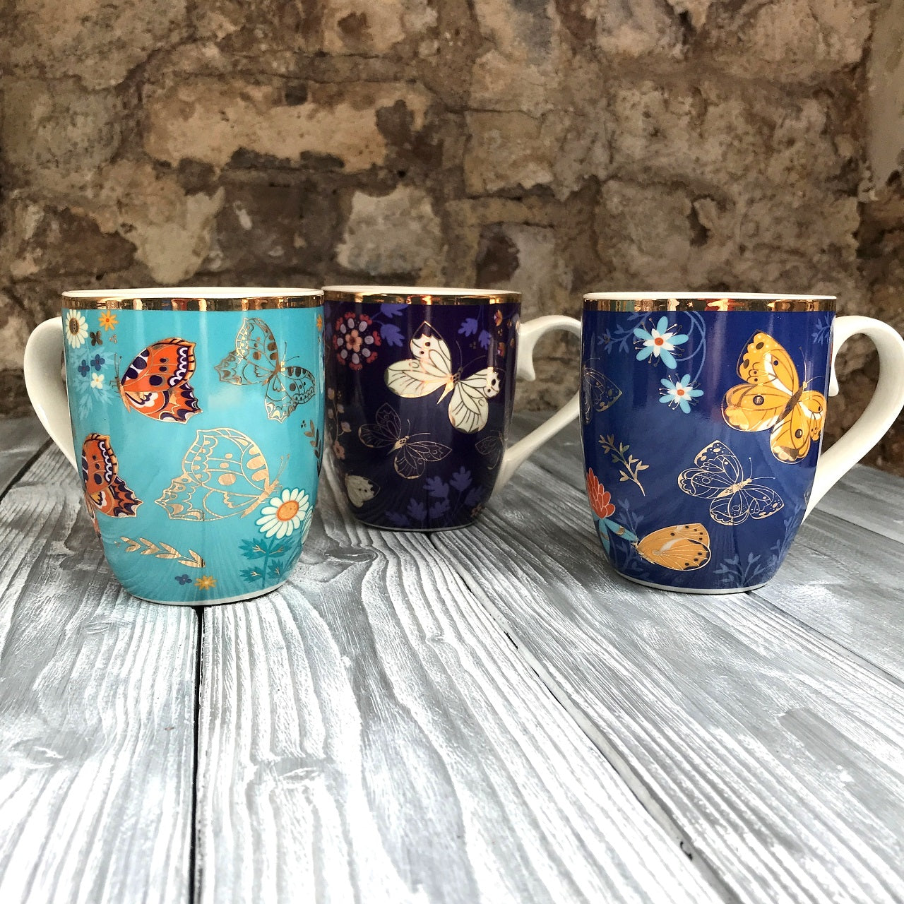 Tipperary Crystal Butterfly Set of 6 Mug Hatbox Drawing inspiration from urban garden, the Tipperary Crystal Butterfly collection transforms an icon into something modern and unexpected. Playful and elegant, this collection draws from the inherent beauty of the butterfly.