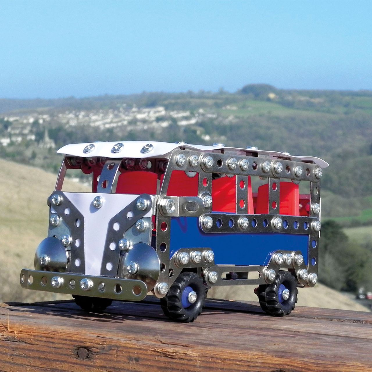 Camper Van Construction Kit - Apples To Pears Gift In A Tin A camper van construction kit from Gift in a Tin by APPLES TO PEARS®. This mind-enhancing set is perfect for any aspiring young engineer who wants to get to grips with constructing moving vehicles.